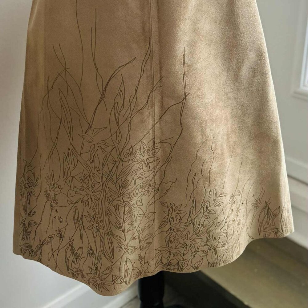 Kenneth Cole New York Sand Suede Botanical-Print Midi Skirt – US 12 - Picture 2 of 13